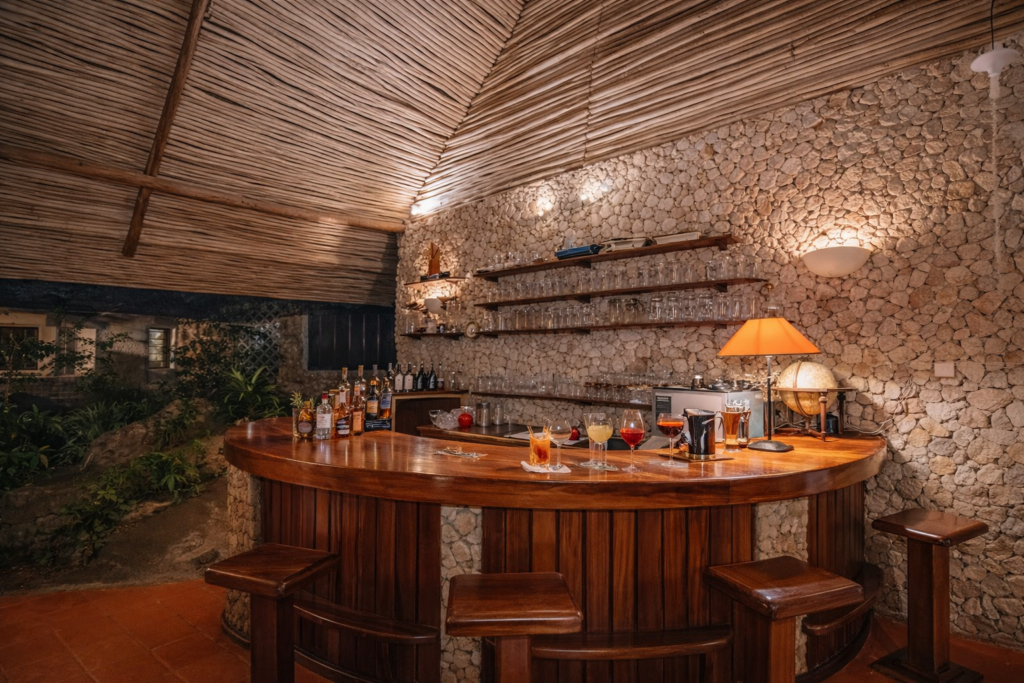 bar